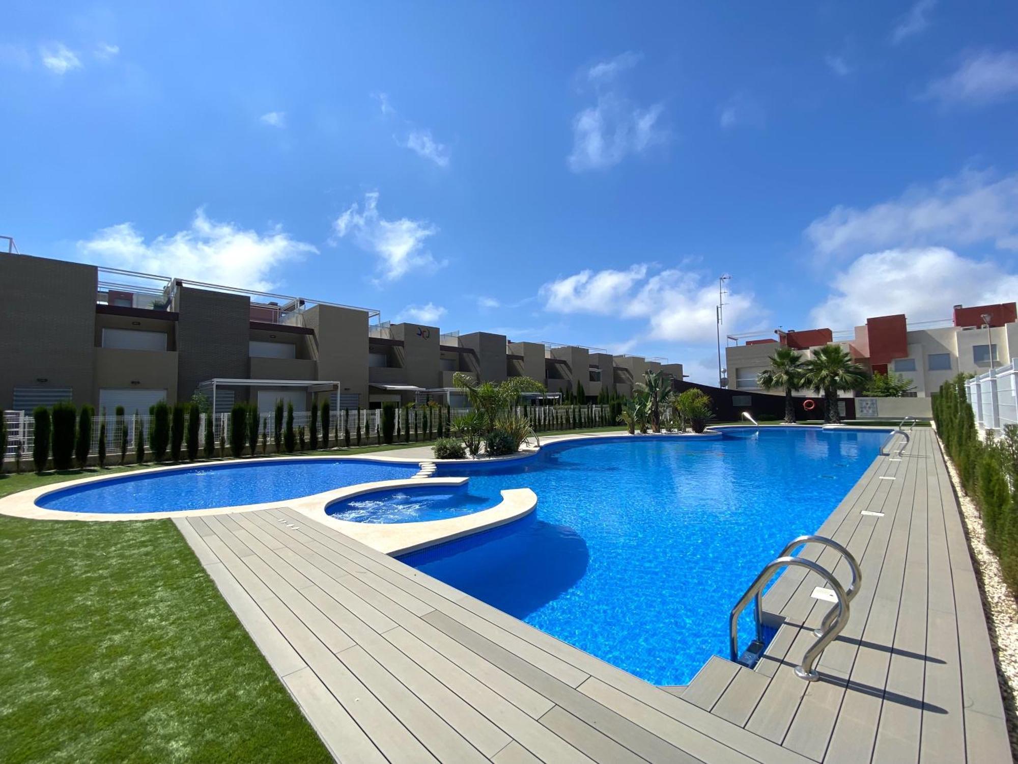 Magnifico Apartamento De Planta Alta La Isla Torrevieja Ngoại thất bức ảnh