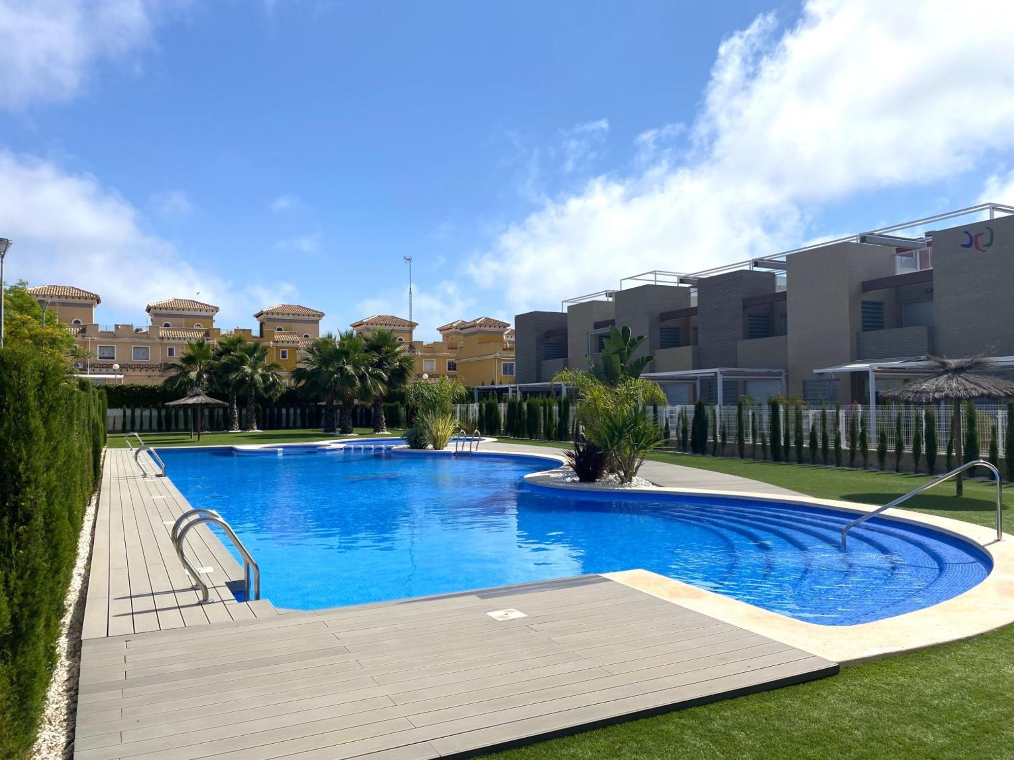 Magnifico Apartamento De Planta Alta La Isla Torrevieja Ngoại thất bức ảnh