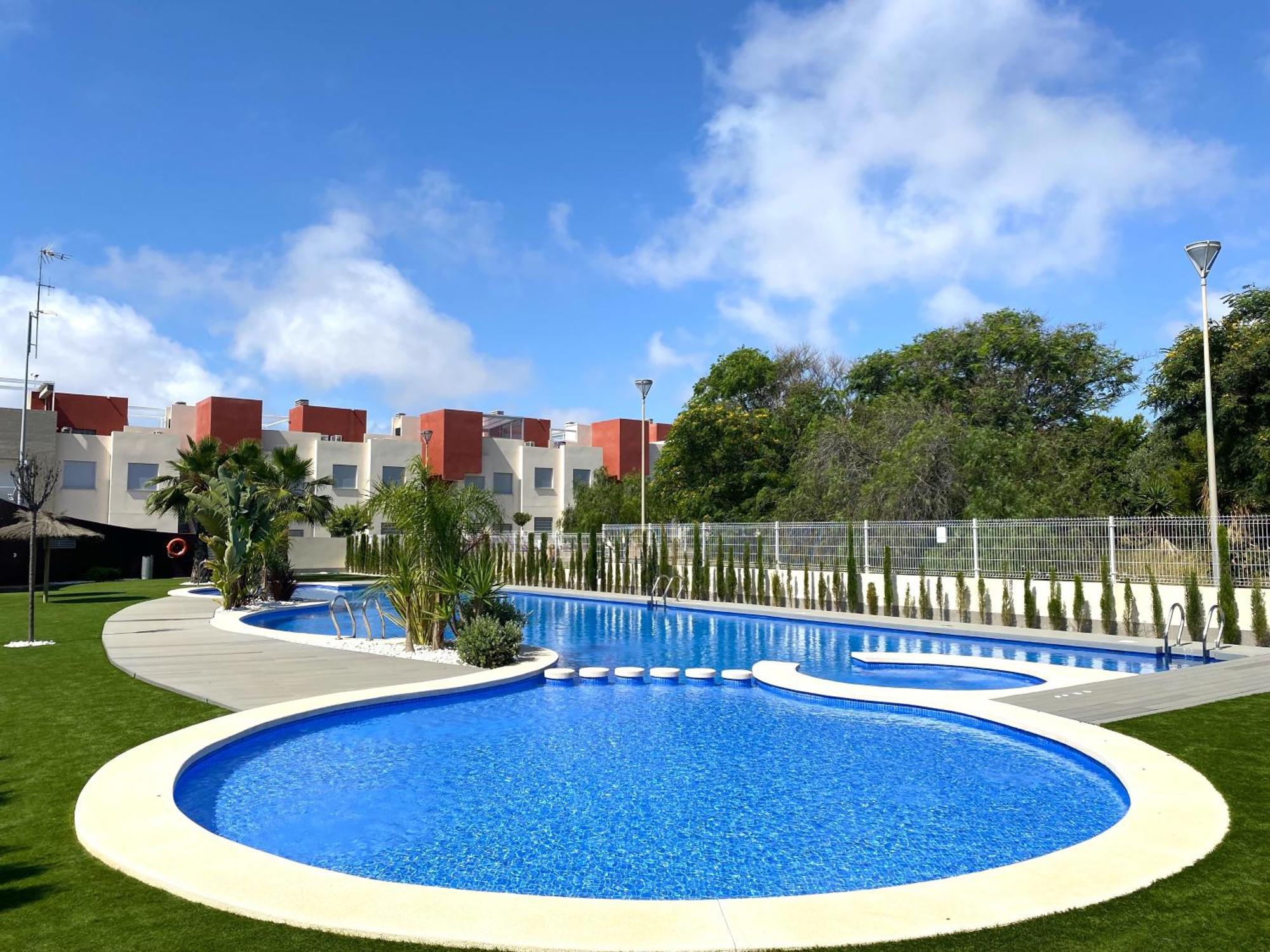 Magnifico Apartamento De Planta Alta La Isla Torrevieja Ngoại thất bức ảnh