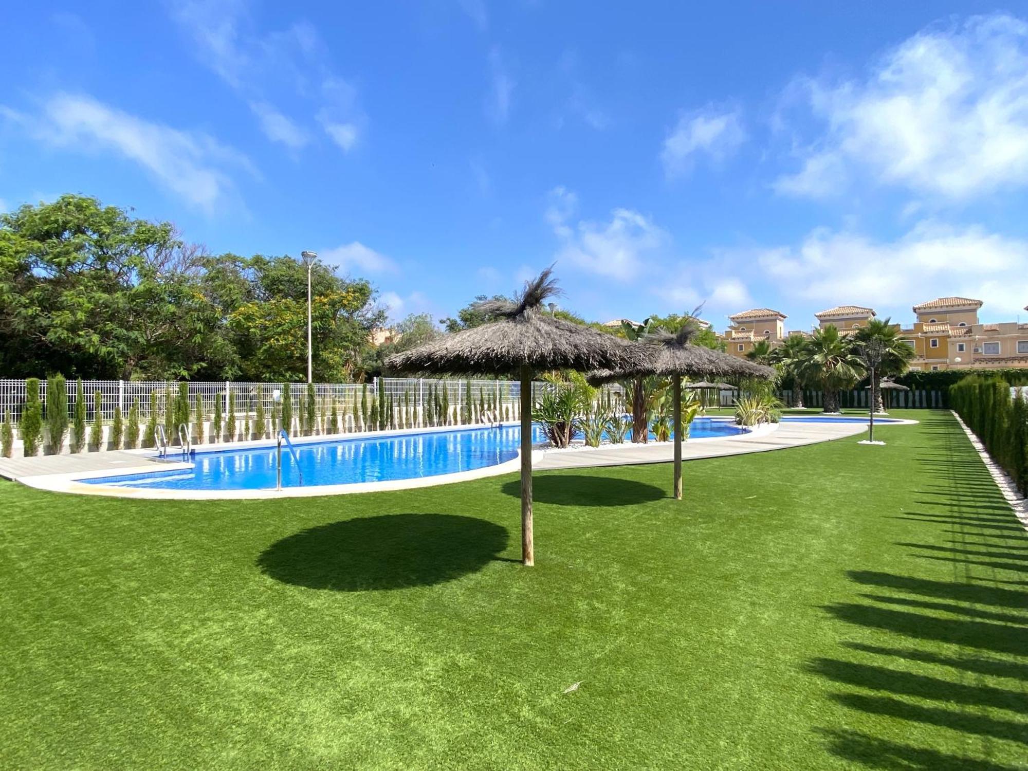 Magnifico Apartamento De Planta Alta La Isla Torrevieja Ngoại thất bức ảnh